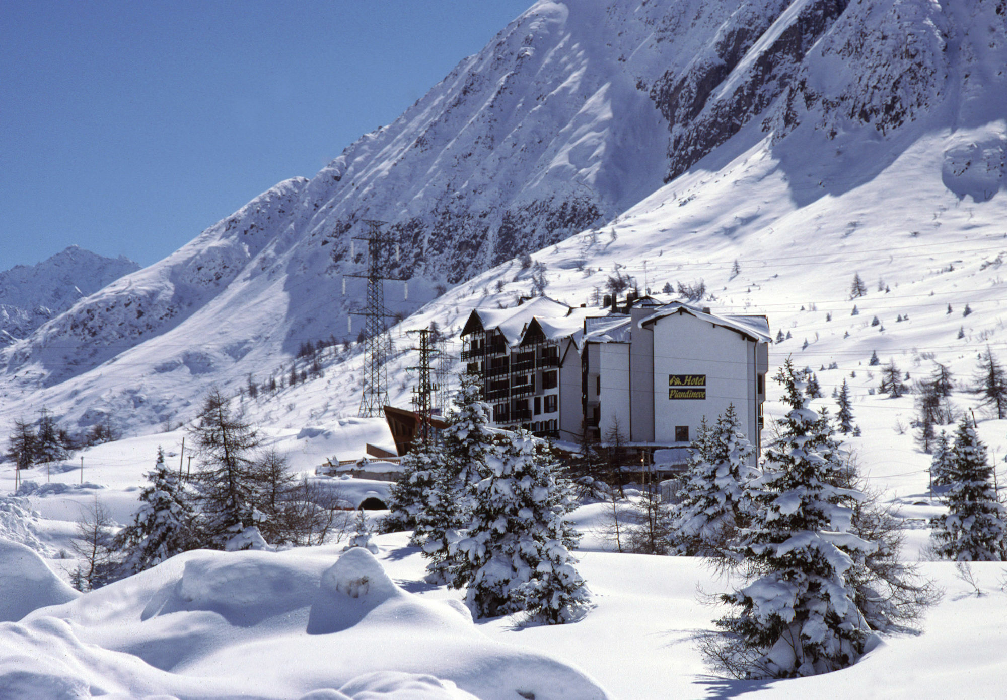 Hotel Piandineve Passo del Tonale Exterior foto